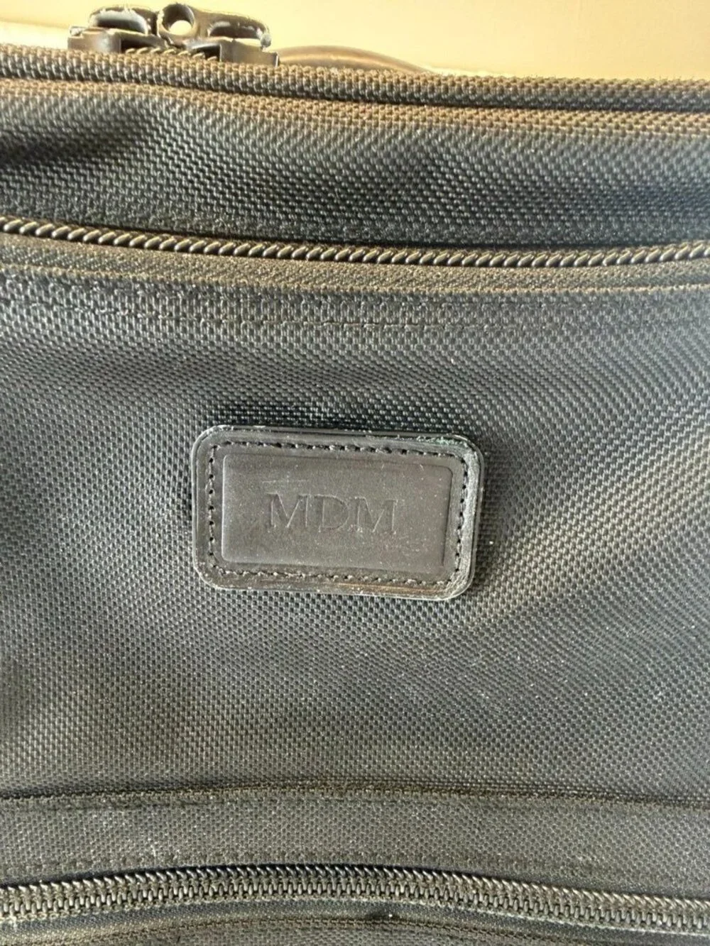 TUMI Black Nylon Alpha 2 Continental Carry On Suitcase 21